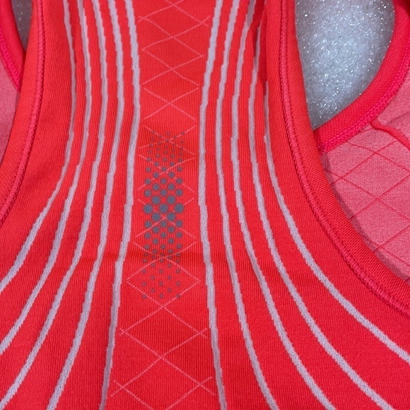 Athleta Finish Fast Line Racerback Tank Coral Small Athleta - Picture 8 of 8